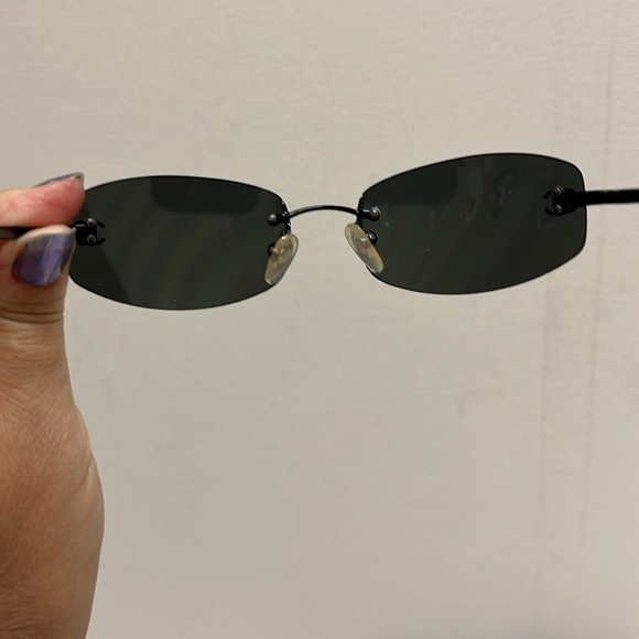 Chanel dark sunnies main image 11